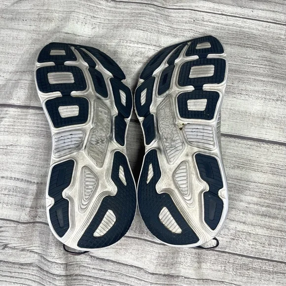 Hoka One One Women's 8 D (Wide) Bondi 7 Gray Running Shoes - Picture 6 of 7